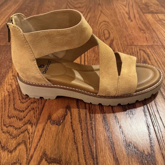 Bionica Daela BI0025807 Womens Sandals 7 Yellow Leather Lug Sole Zipper Strap - Picture 10 of 15